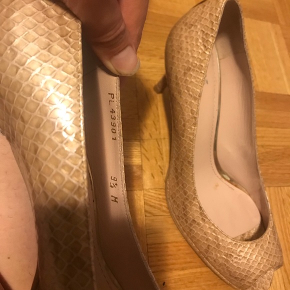Stuart weitzman peep toe heels size 9.5 - Picture 4 of 5